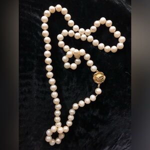 Vintage Classic Gold Rose & Ivory Faux Pearl Bead Necklace